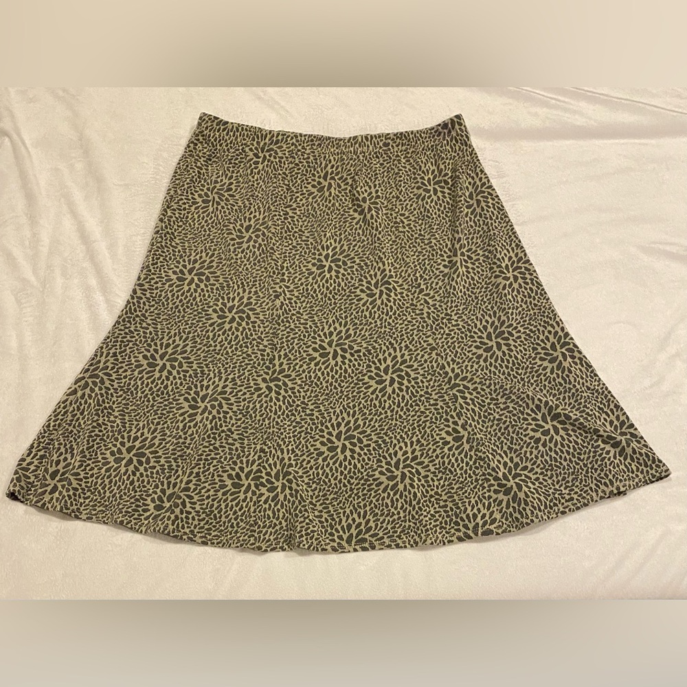 Hearts of Palm Black and Cream Floral A-Line Skirt